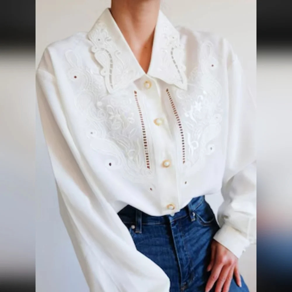 Christie & Jill Vintage White Embroidered Collard Pearl Look Buttons Sz 12 T